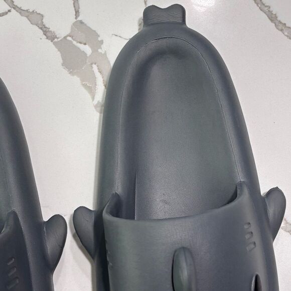 Men’s Women's Unisex Non Slip Grey Shark Slip On Slides - Picture 6 of 15